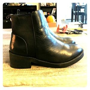 Steve madden grroupie bootie